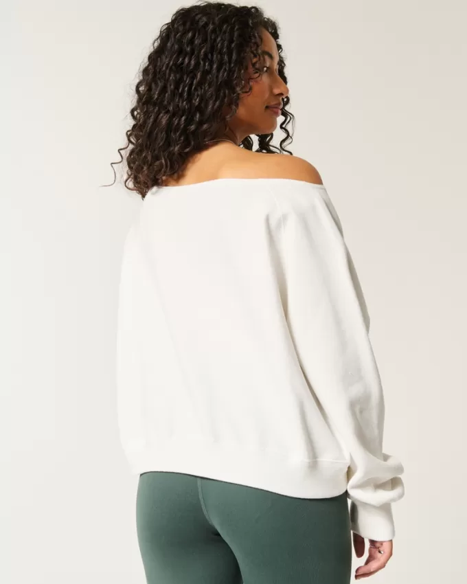 Easy Off-the-Shoulder Michigan State Graphic Sweatshirt,Easy Off-the-Shoulder Michigan State Graphic Sweatshirt