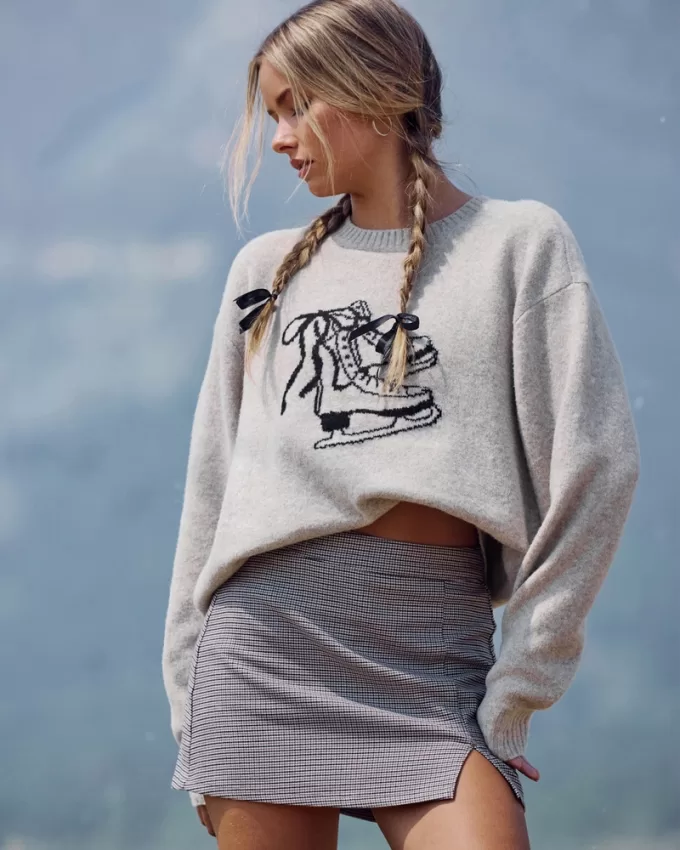 Hollister Comfy Cloud Ice Skates Graphic Crew Sweater,Hollister Comfy Cloud Ice Skates Graphic Crew Sweater