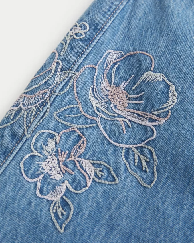 Low-Rise Floral Embroidered Medium Wash Super Baggy Jeans,Low-Rise Floral Embroidered Medium Wash Super Baggy Jeans