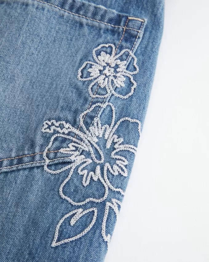 Low-Rise Medium Wash Floral Embroidery Super Baggy Jeans,Low-Rise Medium Wash Floral Embroidery Super Baggy Jeans