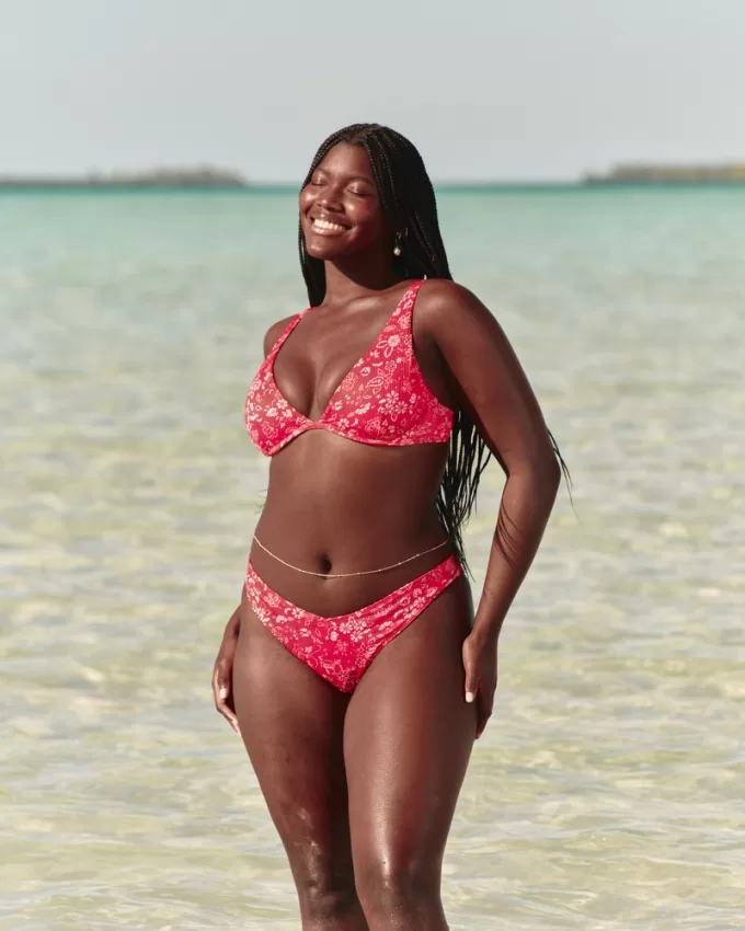 Ribbed High Apex Underwire Bikini Top,Ribbed High Apex Underwire Bikini Top