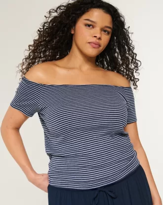 Short Sleeve Skimming Off-the-Shoulder Top,Short Sleeve Skimming Off-the-Shoulder Top